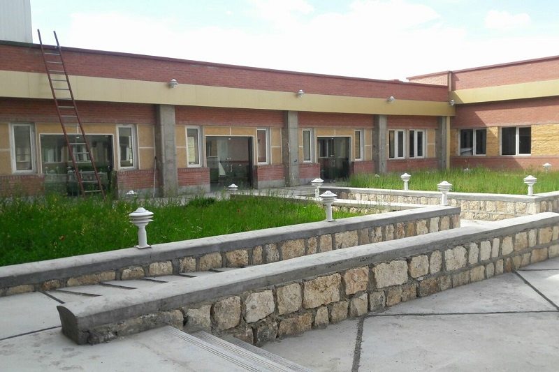 بیمارستان جدید تکاب افتتاح نشده، حکم قلع و قمع گرفت!