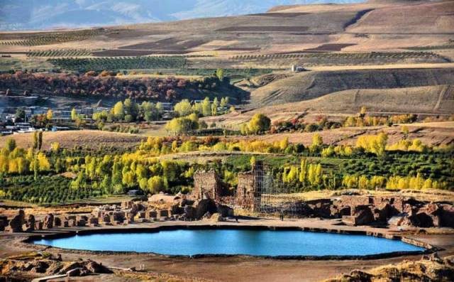 مطالبه گران گروه جهادی تکاب ١٢ فقره پرونده تخلف و فساد را معرفی کردند