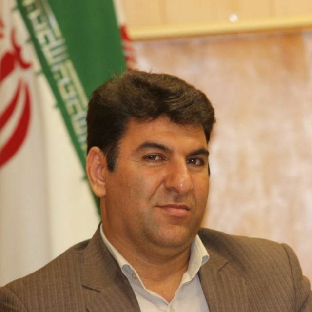 اصحاب فرهنگ و هنر به صحنه بیایند / عمران خودآموز*