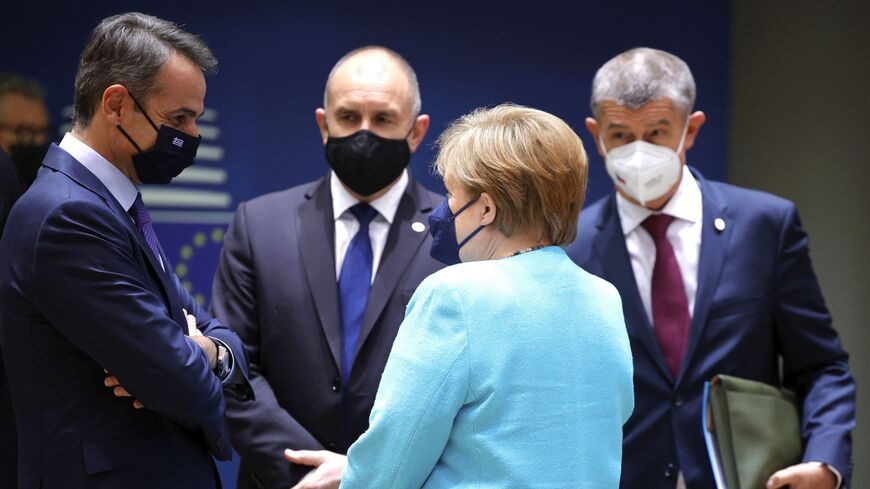 EU leaders back funding but warn Erdogan against 'instrumentalizing' Syrian migrants / Nazlan Ertan