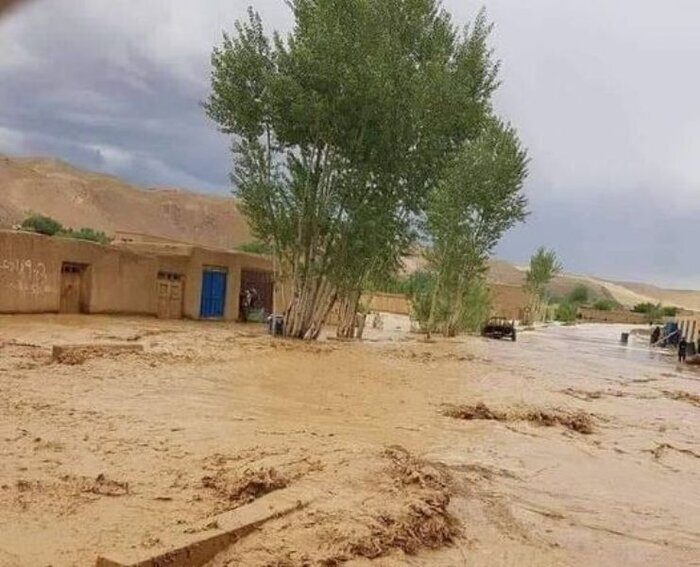 جاری شدن سیل در تکاب ٩٠ دقیقه طول کشید/ خسارت میلیاردی به ٢٢  روستا