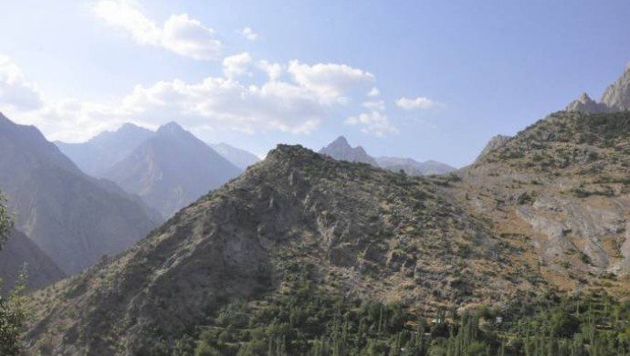 انفجار بمب در مراتع یوکسک اوا - حکاری