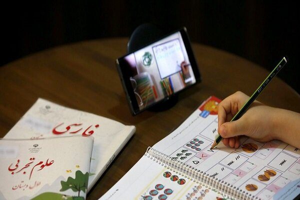 بهره مندی بالای ٩٠ درصدی دانش آموزان شهری بوکان از برنامه «شاد»