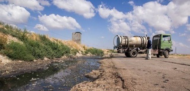 فرماندار: رودخانه‌های شهر تکاب به محل عبور فاضلاب تبدیل شده اند