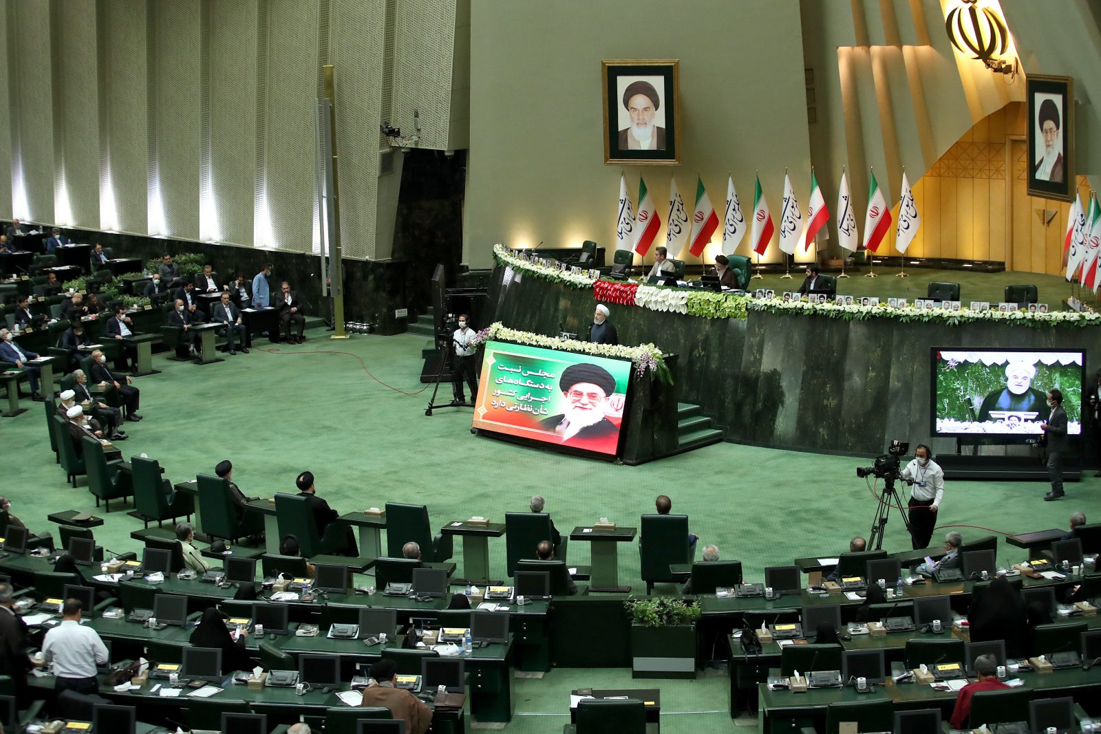 نمایندگان ایلام در بزنگاه رأی اعتماد، از وزیران پیشنهادی، ضمانت بگیرند / خداداد ابراهیمی
