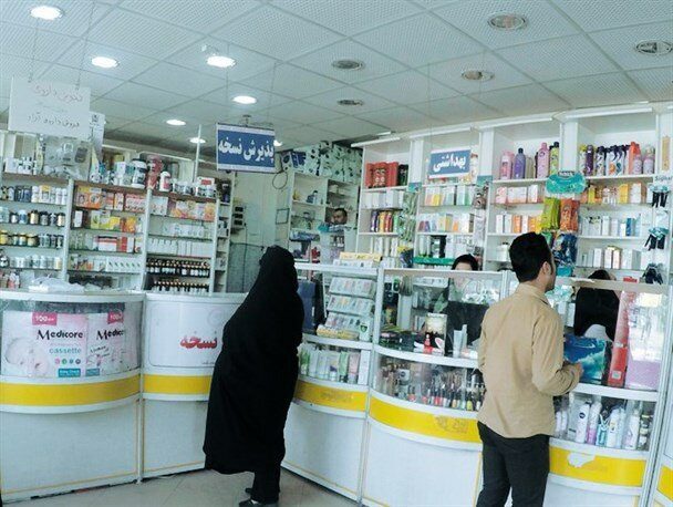 شهر محمودآباد داروخانه ندارد/ مردم برای تهیه دارو سفر می کنند!