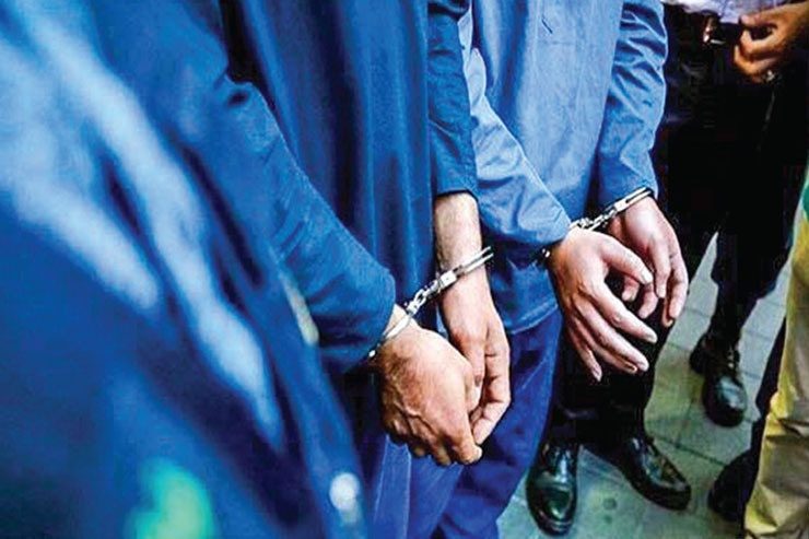 ٧ نفر از اراذل و اوباش در مهاباد دستگیر شدند