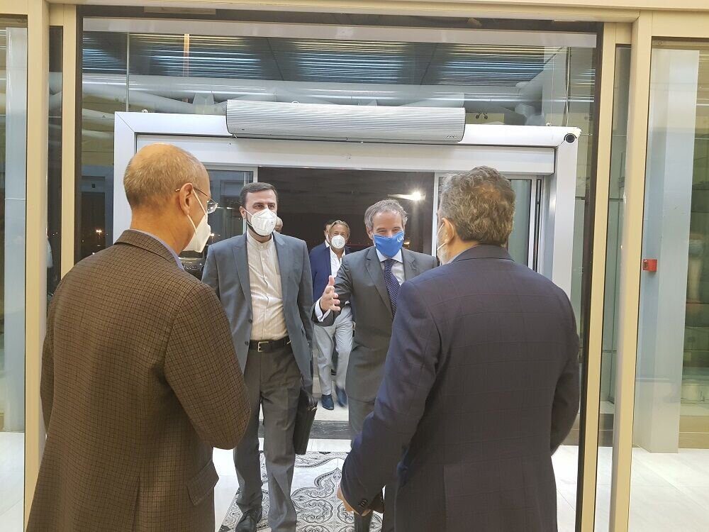 گروسی  وارد تهران شد