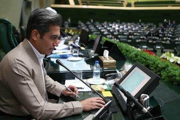 فتحی: تمرکز بر روی افزایش ظرفیت روزانه واکسیناسیون بیشتر شود