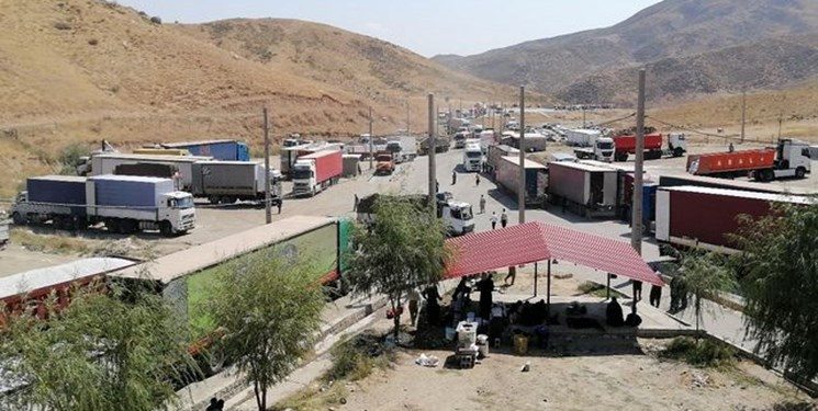 ترخیص نخستین محموله واردات کولبری از مرز «کیله» سردشت