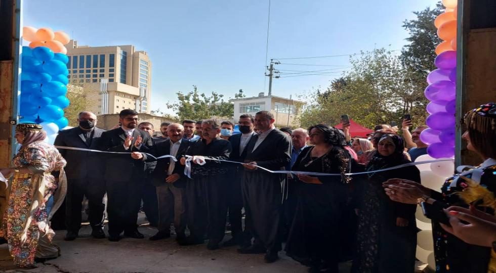 آغاز به کار نمایشگاه مشترک صنایع دستی زنان ایرانی و زنان سلیمانیه