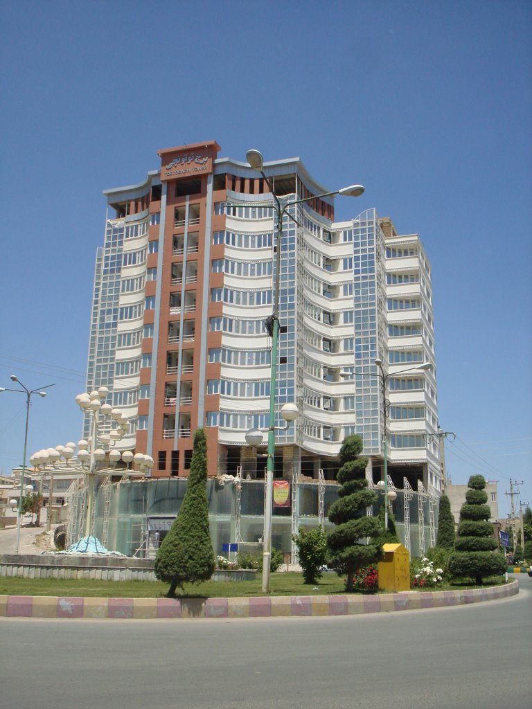 سقوط مرگبار زنی از یک برج در مهاباد در دست بررسی است