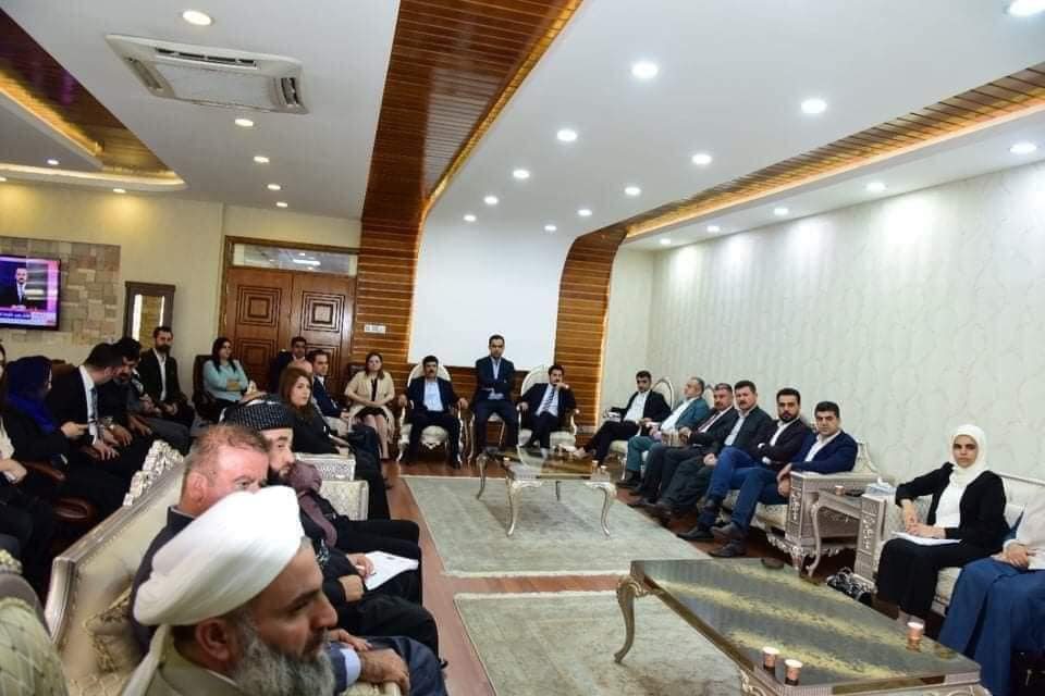 ترک نشست پارلمان کردستان از سوی همه نمایندگان بە جز حزب دمکرات و اقلیت ها