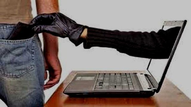 برداشت غیر مجاز از حساب های بانکی ١٤ شهروند مهابادی