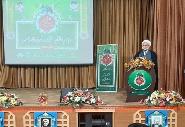 شهیده فاطمه اسدی نشان داد مردم کردستان در راه دفاع از دین پیشتاز هستند