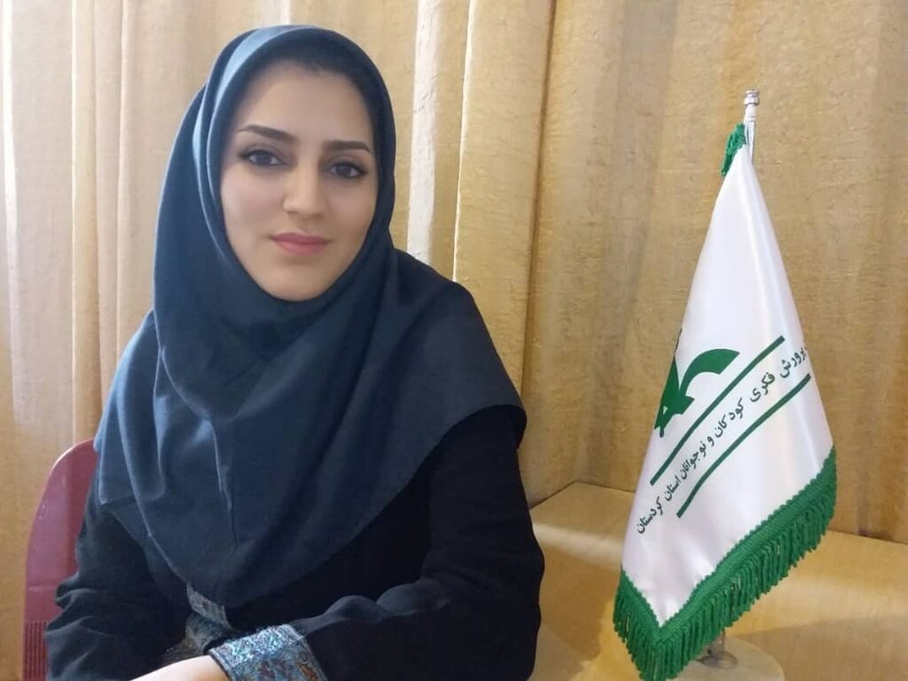 راهیابی قصه گوی کردستانی به مرحله پایانی بخش ۹۰ ثانیه ای جشنواره قصه گویی