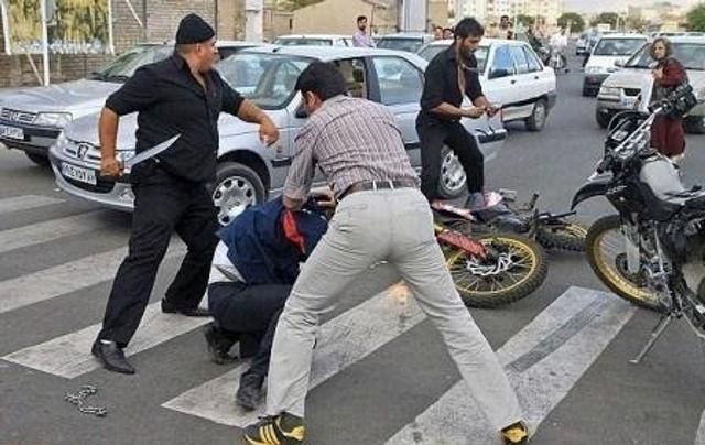 درگیری جوانان در میاندوآب با شمشیر/ یک نفر قطع عضو شد!