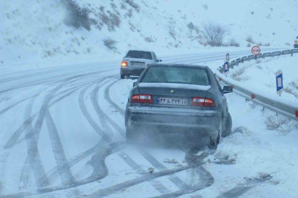 کولاک شدید در گردنه «مایین بلاغ» تکاب آغاز شد