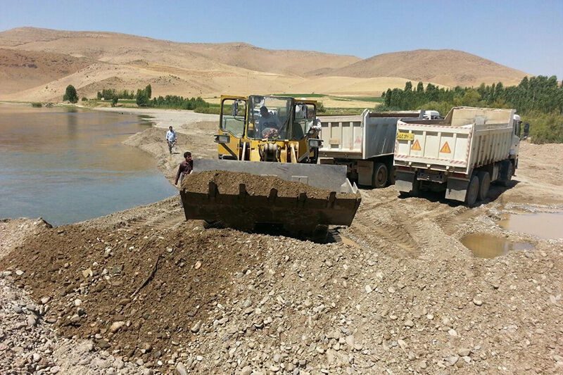 مصادره 300 متر مکعب شن و ماسه غیر مجاز برداشت شده در میاندوآب