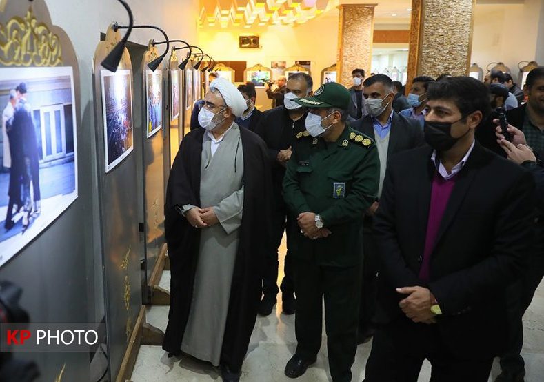 نمایشگاه عکس و پوستر کاروان هنری «روایت حبیب» در سنندج افتتاح شد