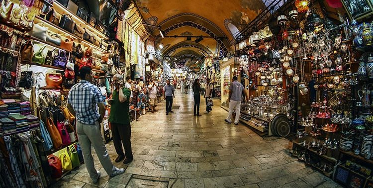 Turks keep holding on to dollars as mistrust in Erdogan lingers / Mustafa Sonmez