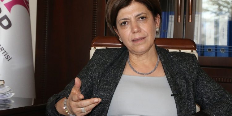 حکومت ترکیه زندانیان سیاسی کرد را می کشد و می گوید خودکشی کرده اند