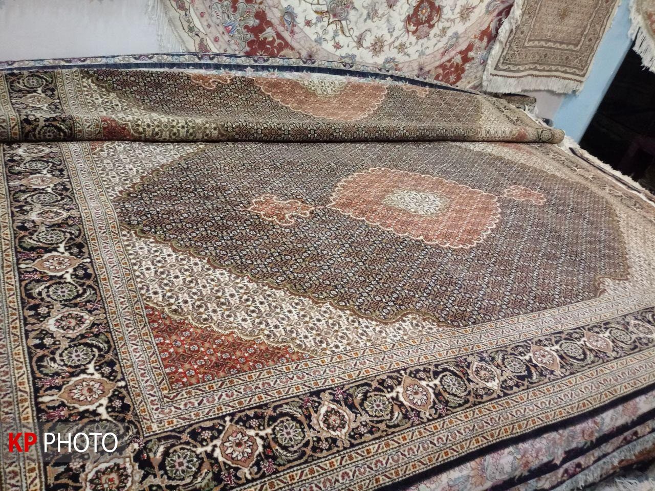 خوی شهر ملی «قالی ریزماهی» شد