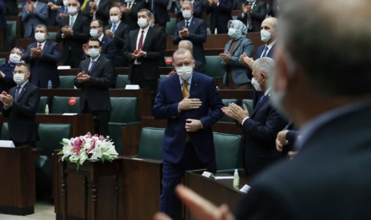 نمایندگان AKP در استان های کردنشین به زبان خود در ارتباط با کردها دقت کنند