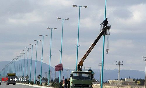 عملیات تامین روشنایی پیرانشهر به پایانه مرزی تمرچین آغاز شد