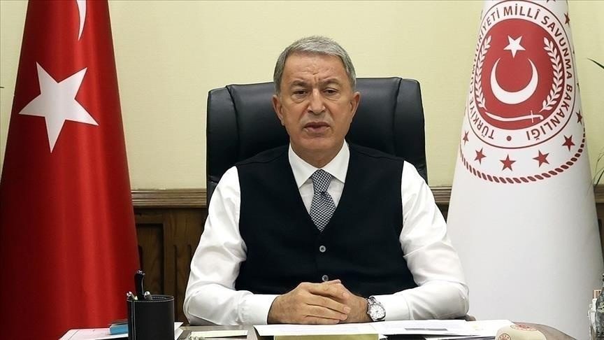وەزیری بەرگریی تورکیا: لە نزیکەوە چاودێریی پرسەکانی کەرکووک دەکەین