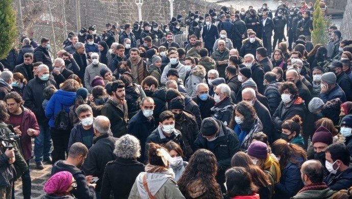 حکومت حق ندارد نام قاتل مردم کردستان را بر روی جنگل های آمد بگذارد