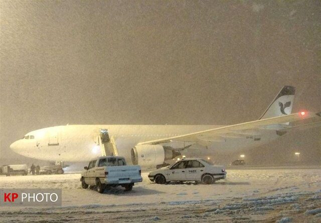 مشکلی در مسیر باند هواپیما و فرودگاه ارومیه وجود ندارد