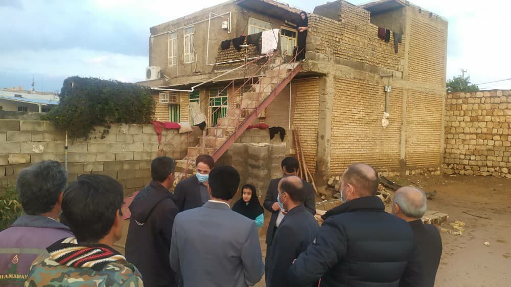 توزیع ۴۰۰ سبد معیشتی، کمک نقدی و لوازم ضروری بین مددجویان شهر سیل زده مورموری