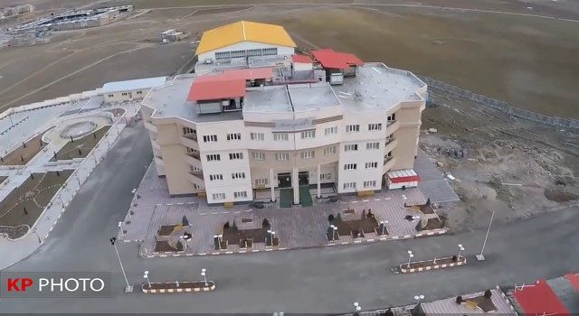 برگشت ٧ میلیارد تومان درآمد دانشگاه آزاد واحد بوکان به حساب مرکزی!