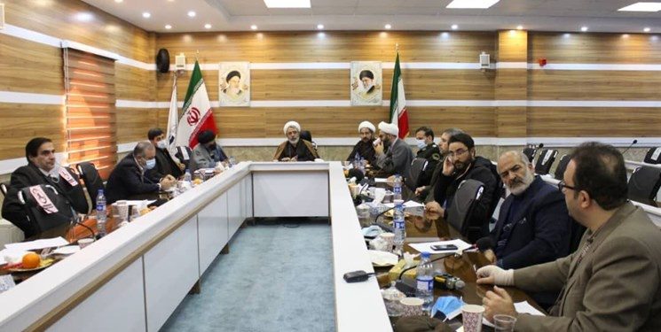 اصل گفتمان انقلاب برمبنای اسلام و هویت اسلامی است /شناخت دشمن و نقشه‌های آنان از شاخصه‌های اصلی انقلابی‌گری است
