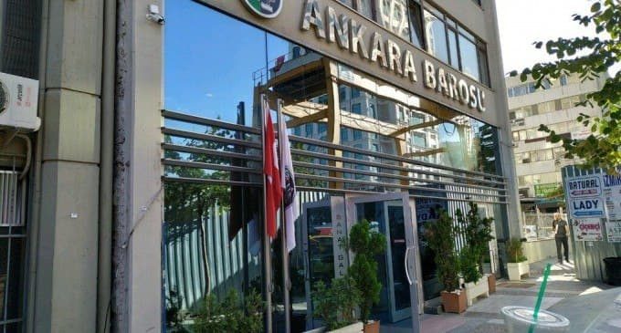 استعفای جمعی از وکلای کانون وکلای آنکارا در اعتراض به عدم افشای نقض حقوق بشر از سوی کانون