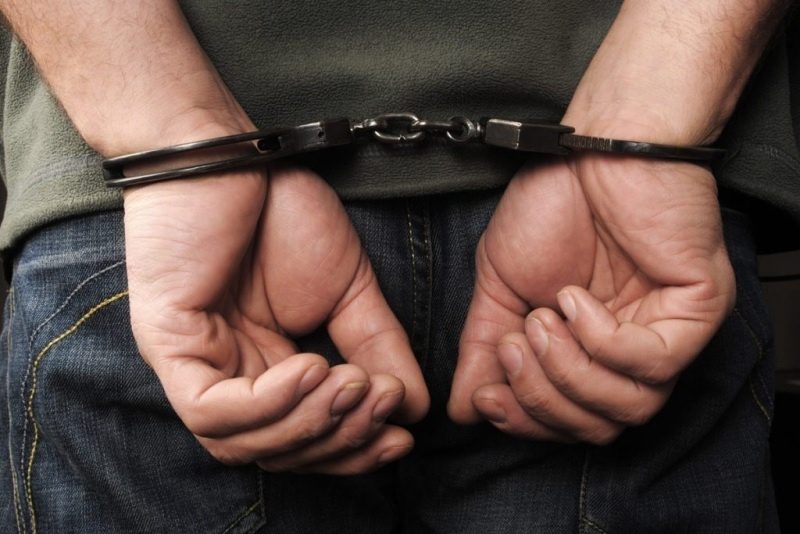 سارق معابر و اماکن عمومی در کرمانشاه دستگیر شد