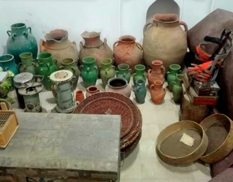 اهدای ۷۱ قلم اشیای قدیمی و تاریخی به موزه مردم‌شناسی خانه کُرد سنندج