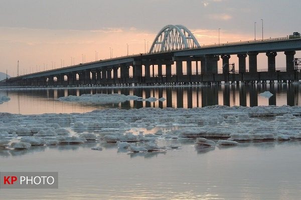 حجم آب دریاچه ارومیه ١٩٣٠ میلیون متر مکعب کاهش یافت