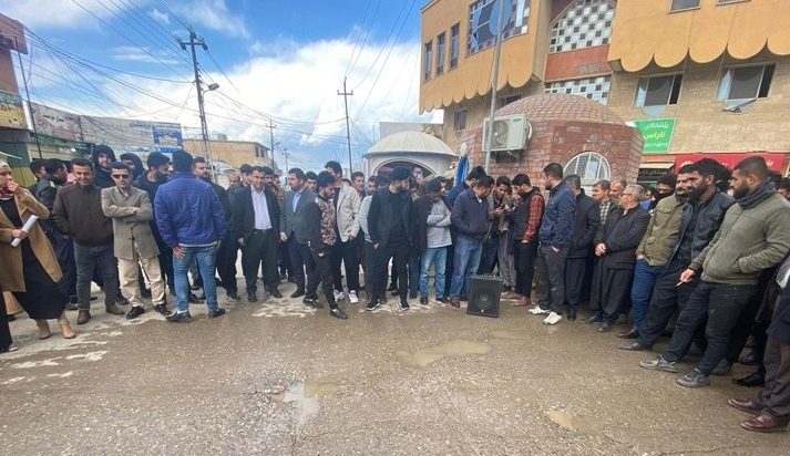 لە هەڵەبجە لەبری یادکردنه‌وه‌ى کاره‌ساتى کیمیاباران، خۆپیشاندان بەڕێوەچوو
