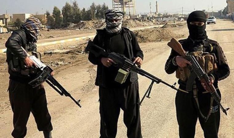 لە سووریا، داعش هەوڵی کونترۆڵ کردنەوەی خاک دەدات