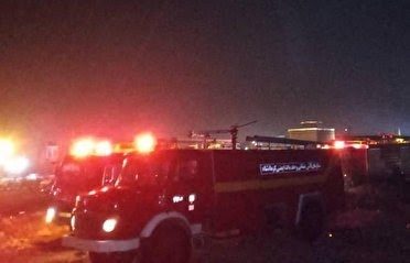 مهار حریق گسترده انبار ضایعات در شهرک جعفرآباد کرمانشاه
