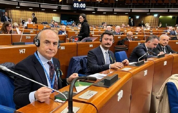 CHP accused of hypocrisy in stance on replacing pro-Kurdish mayors