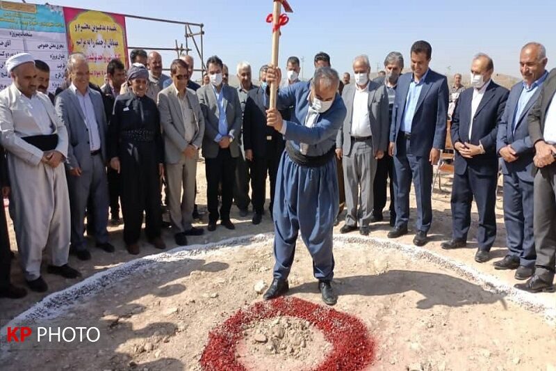 واحد بزرگ تولید پوره و کنسانتره در مهاباد کلنگ زنی شد