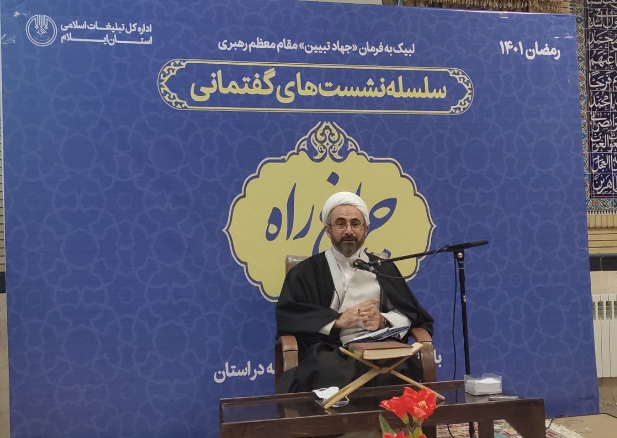 فرهنگ مقاومت کمترین آورده ایرانی بودن و مسلمان بودن ما در جهان معاصر است / اقتصاد هنرمندان مورد توجه مسئولین قرار بگیرد