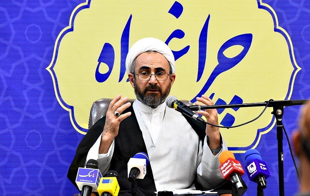 صدای واحدی از استان برای توسعه ایلام به گوش برسد / وظیفه سنگین اصحاب رسانه در جهاد تبیین