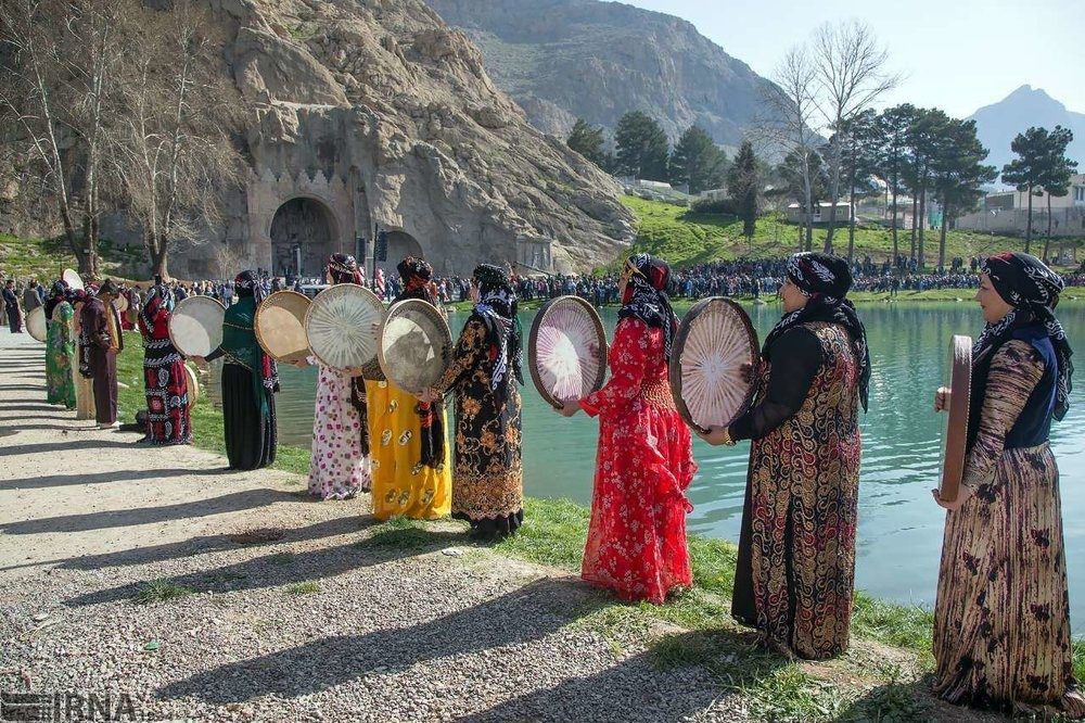 تجلیل  دبیرکل کمیسیون یونسکو از میزبانی شهرداری کرمانشاه در آیین جهانی نوروز1401