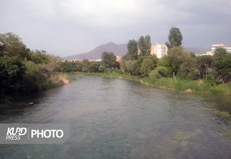 غرق شدن کودک ۷ ساله در رودخانه مهاباد