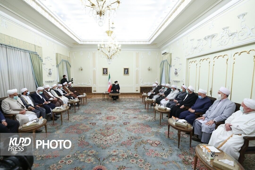 ڕەئیسی: فەرمانمان کردووە بازاڕچە سنوورییەکان چالاک بکرێنەوە/ یەکگرتنی شیعە و سوننە لە ئێران ستراتێژییە نەک تەکتیک