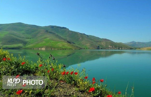 فنس کشی حاشیه سد مهاباد هزینه بر و فاقد کارایی لازم در قبال آلودگی است